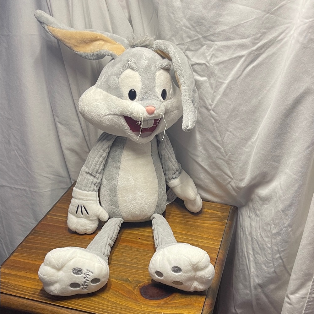 Scentsy Looney Tunes Bugs Bunny Buddy BNWB Comes with Scent Pack